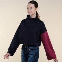 Myra - Contrast Sleeve Fleece Top